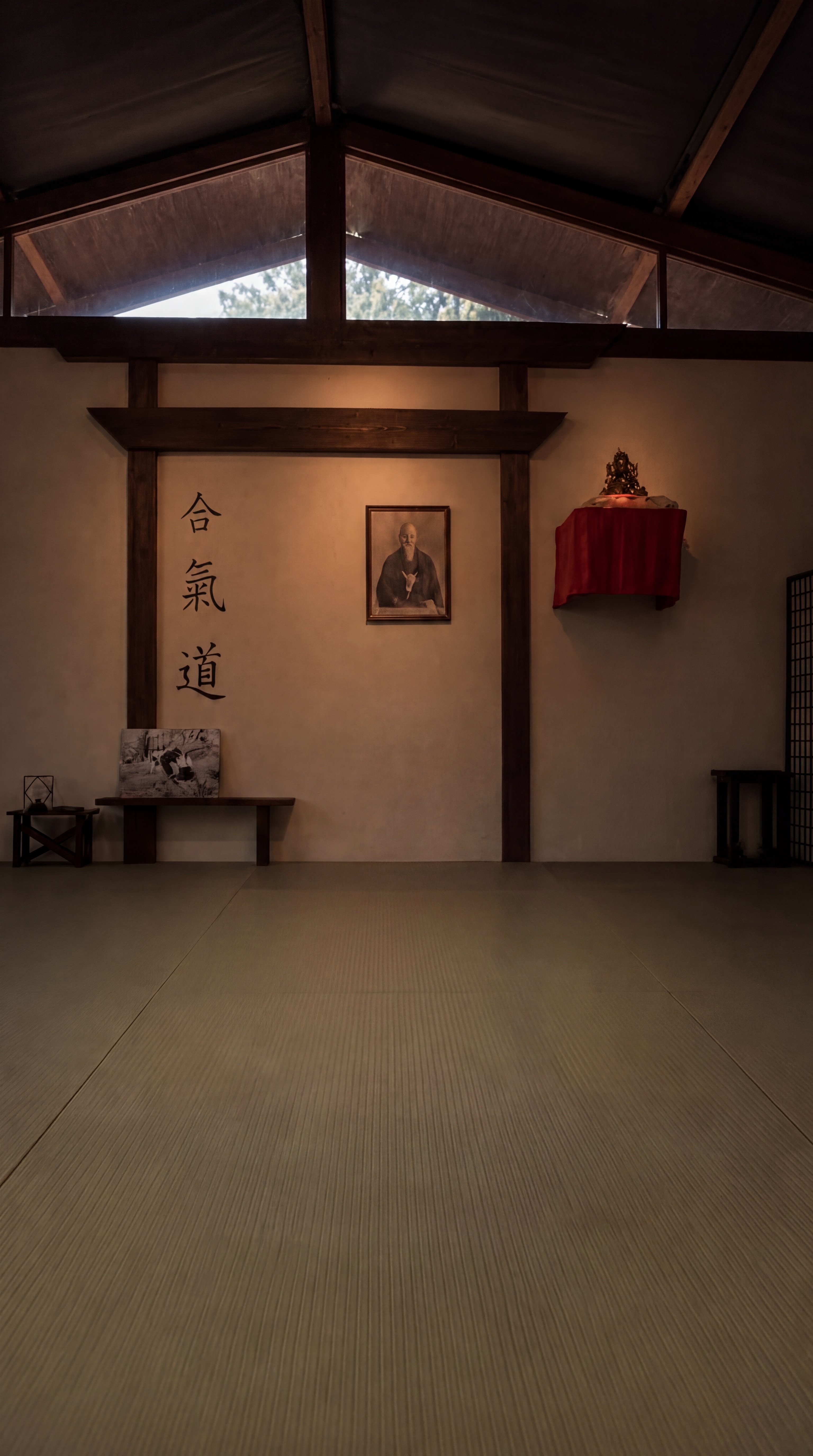 Interior do dojo Penedo Escape